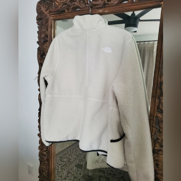 The North Face Women's Bay Break Fleece Full-Zip - Picture 7 of 7